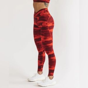 Alphalete Surface Power Legging - Infrared Canvas Camo